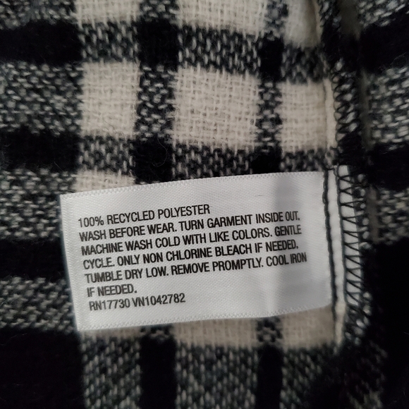 Cat & Jack Girls' Cropped Plaid Shacket NWT Sizes: S & M - Picture 7 of 8